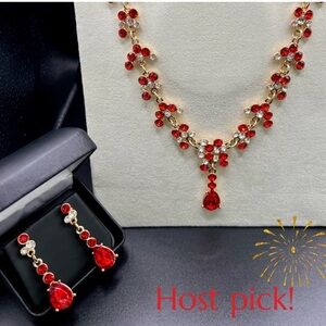 🎉HP🎉New Vintage Inspired Gold Tone Crystal & Zircon Necklace and Earring Set